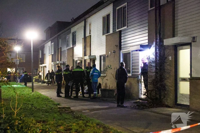 Voertuig rijdt opzettelijk mensen aan