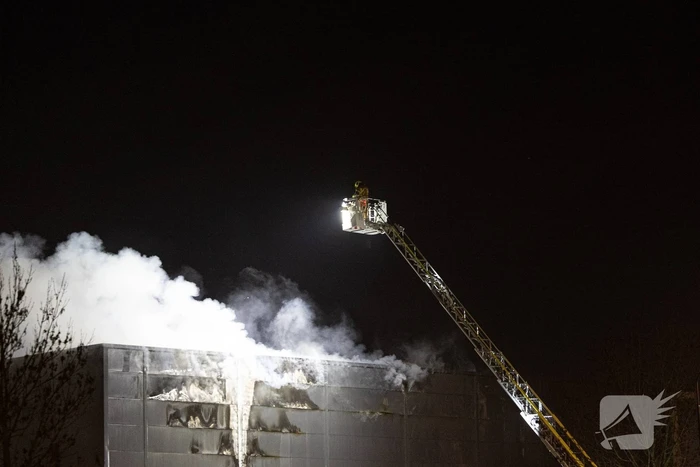 Zeer grote brand in industriegebouw vereist grootschalige inzet