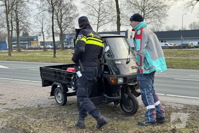 Botsing tussen piaggo en personenauto