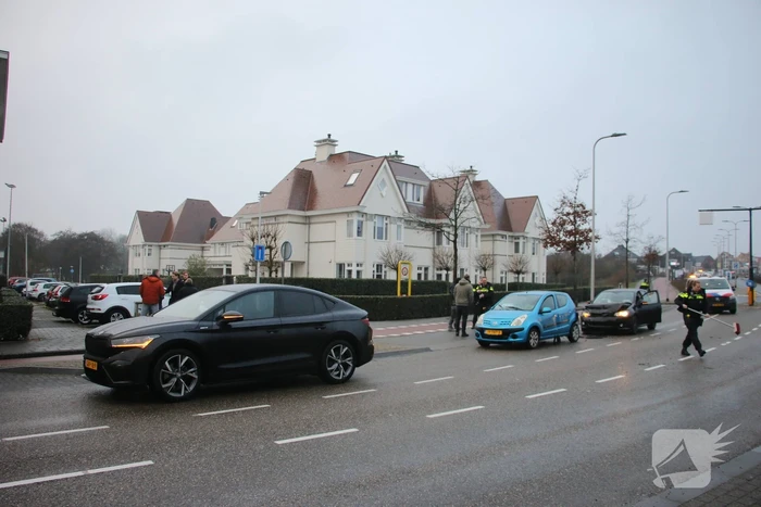 Kettingbotsing met drie voertuigen