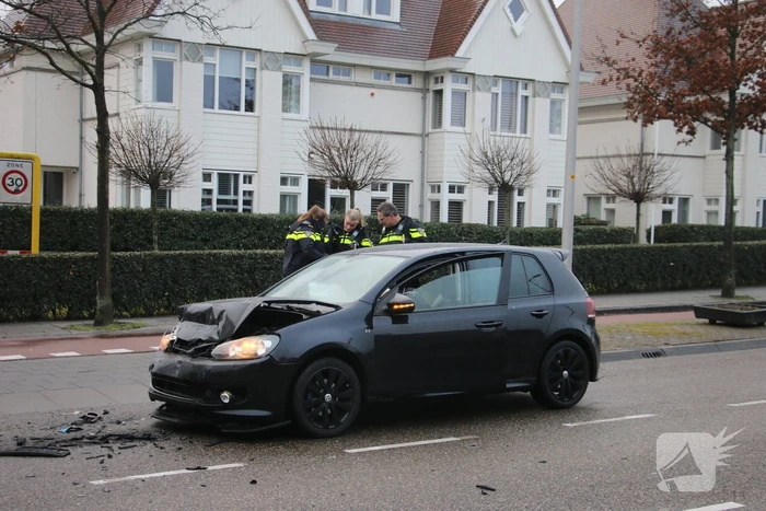 Kettingbotsing met drie voertuigen