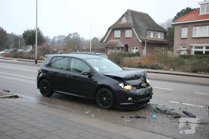 Kettingbotsing met drie voertuigen