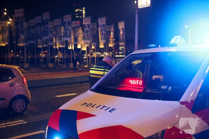 Politieachtervolging eindigt op Erasmusbrug