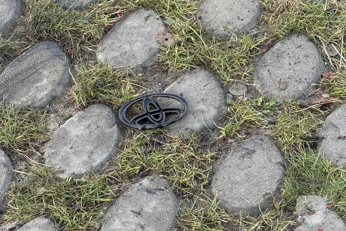 Autobrand zorgt voor aanzienlijke schade