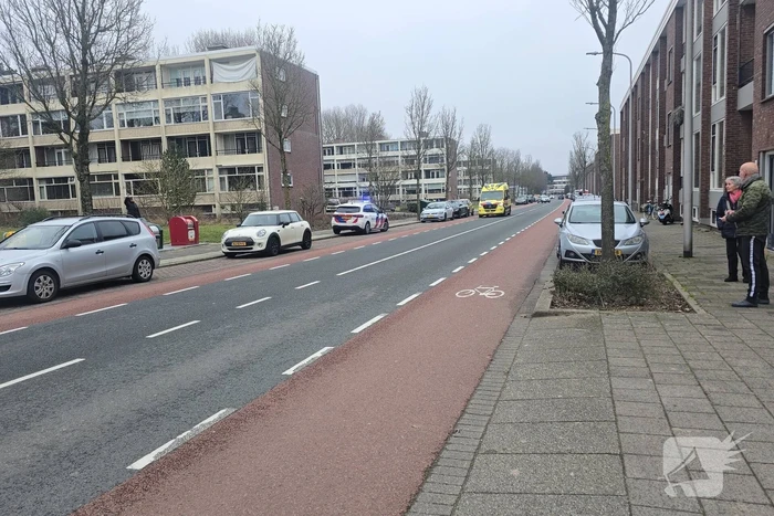 Glazenwasser naar ziekenhuis na val van dak