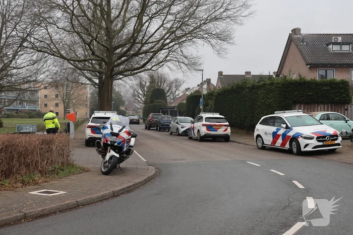 Steekincident in flatwoning leidt tot gewonde