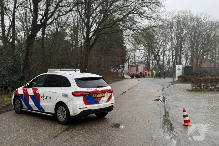 Vrachtwagen beschadigt gasstation en veroorzaakt gaslekkage