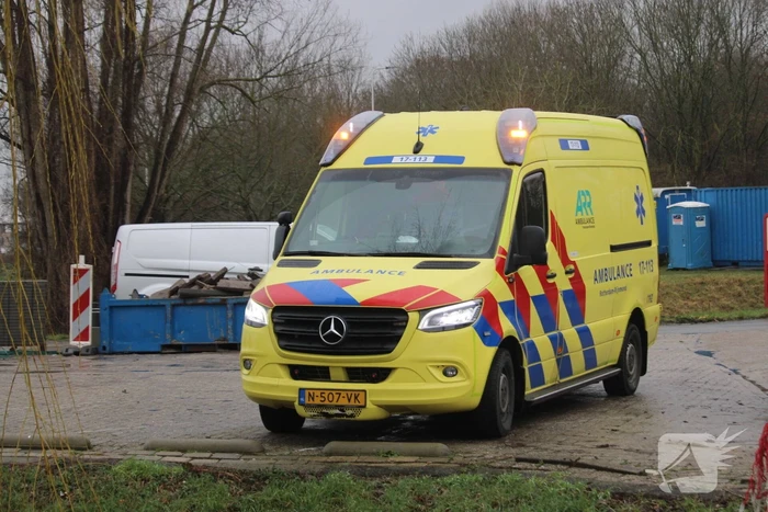 Automobiliste ziet scooterrijder over het hoofd