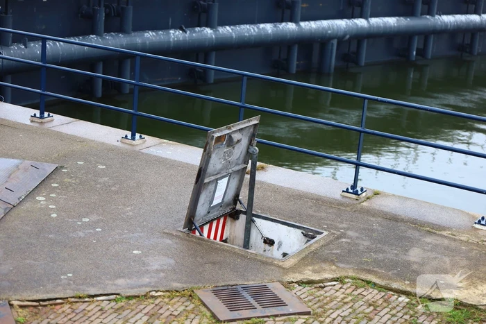 Brand in sluisbediening zorgt voor scheepvaartproblemen