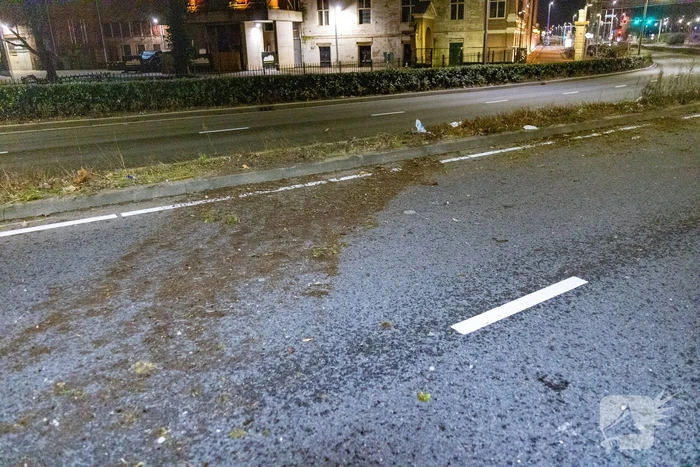 Auto belandt in het water na ongeval