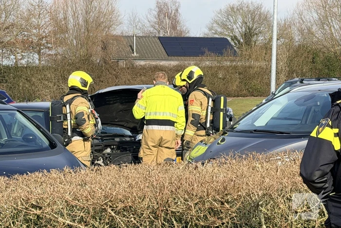 Korte sluiting veroorzaakte brand in auto