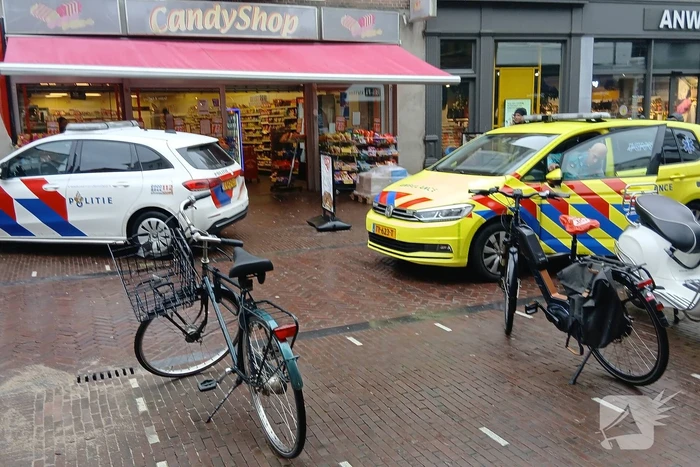 Stratenmaker gewond bij aanrijding met bestelbus