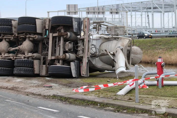 Gewonde bij aanrijding met vrachtauto