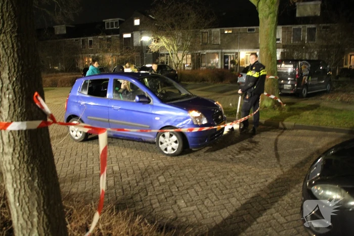 Auto op zijkant na ongeval