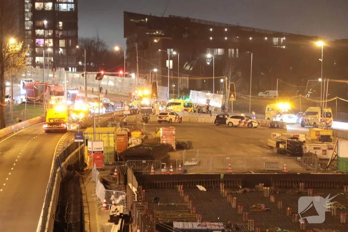 Ongeval tussen twee voertuigen leidt tot hulpdiensten