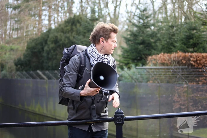 Tientallen demonstranten bij Paleis van koning bij presentatie kabinet
