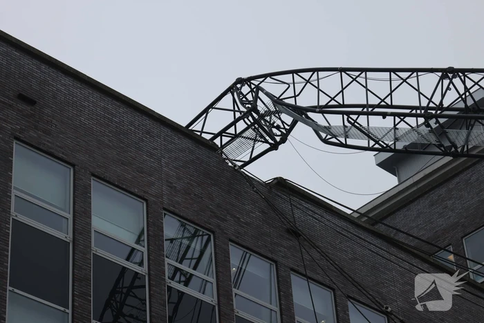 Ongeval met bouwkraan leidt tot grote inzet hulpdiensten