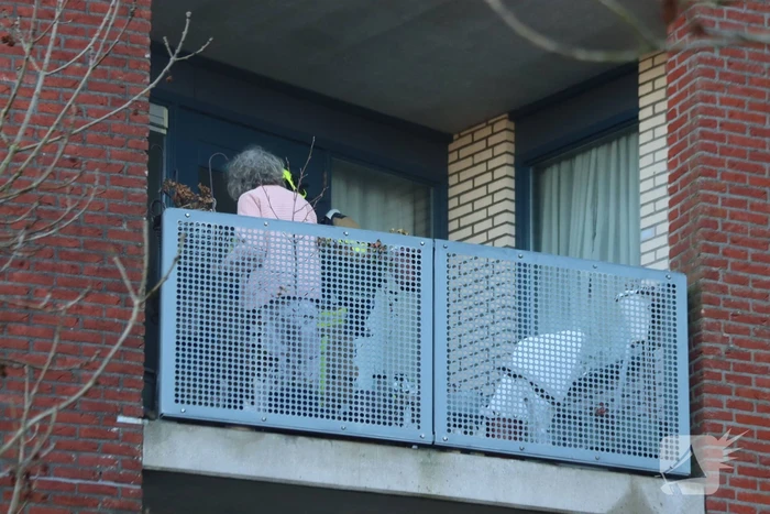 Meerdere woningen ontruimd door felle brand in seniorenflat