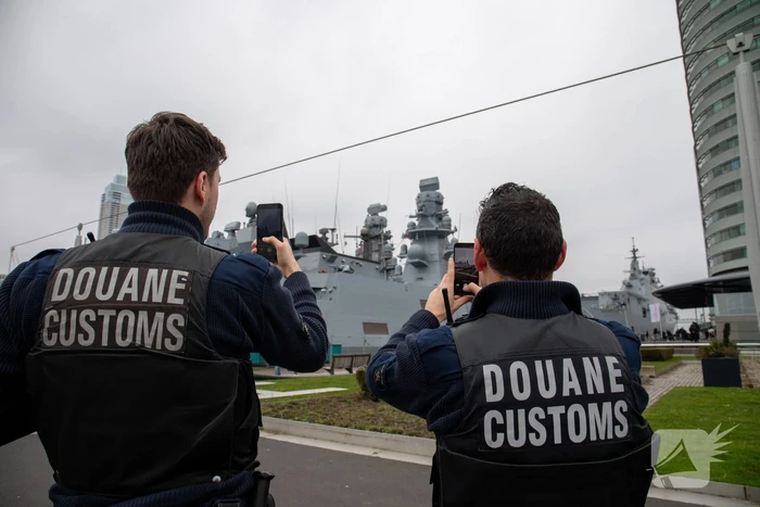 Turkse marineschepen zorgen voor veel bekijks