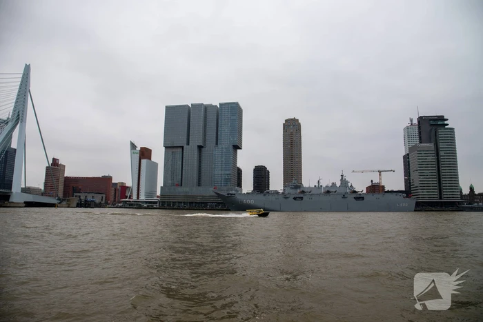 Turkse marineschepen zorgen voor veel bekijks