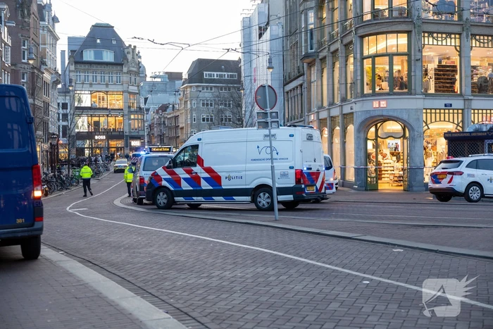 Fietser zwaargewond bij aanrijding met trams