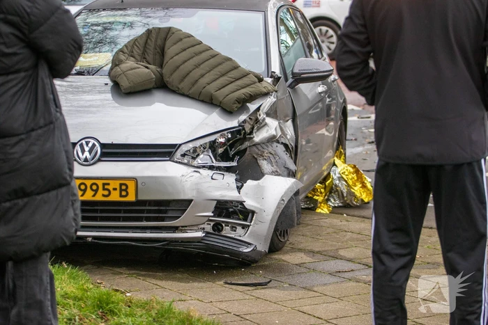 Botsing tussen twee voertuigen leidt tot letsel