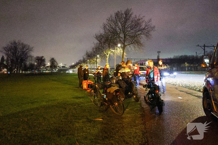 Scooters botsen frontaal op fietspad