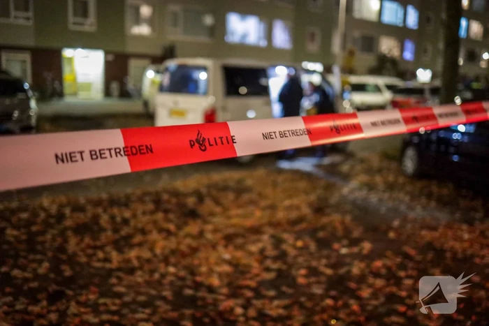 Woning beschoten in woonwijk