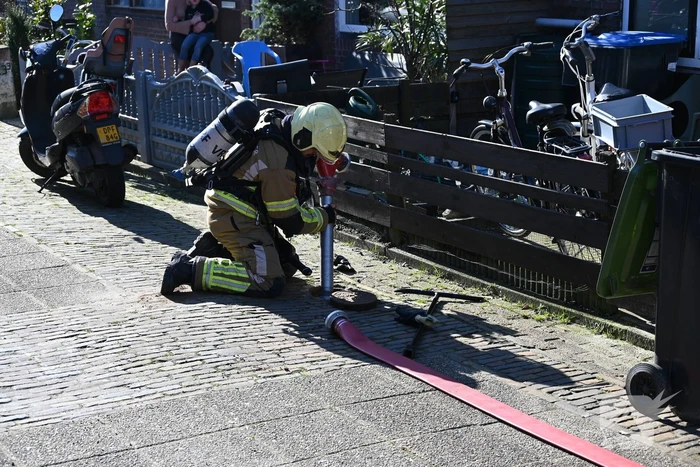 Brand in bijgebouw veroorzaakt snelle inzet brandweer