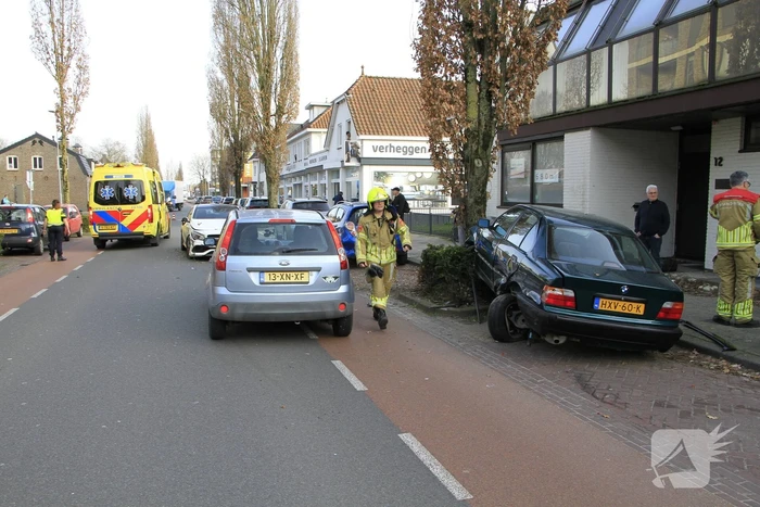 Zware aanrijding met meerdere voertuigen