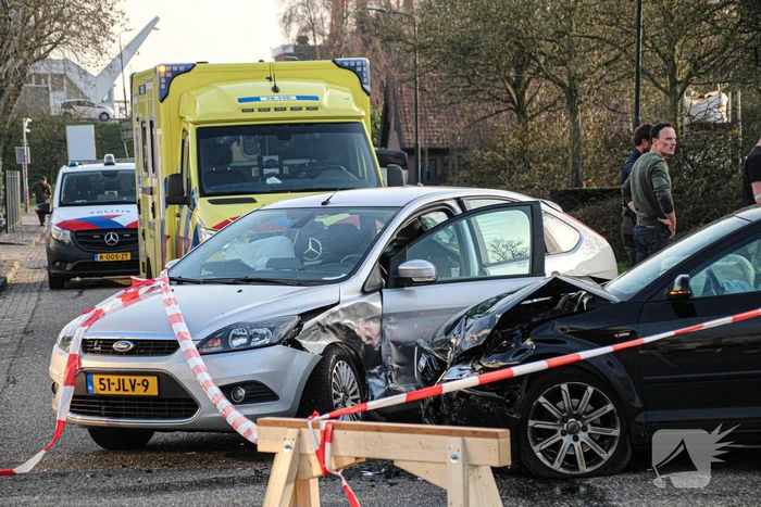 Flinke aanrijding met meerdere gewonden