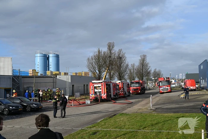 Brand in machine leidt tot grote inzet