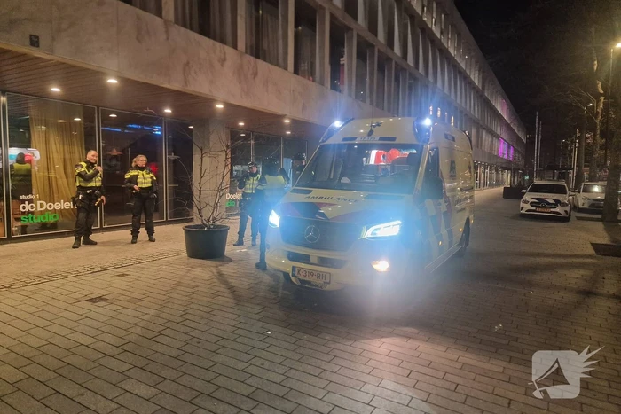 Politie legt tourniquet aan bij slachtoffer steekpartij