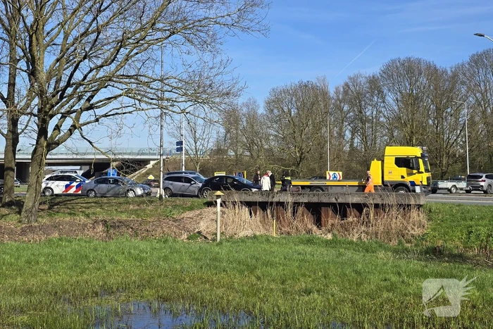 Voertuigen afgesleept na ongeval