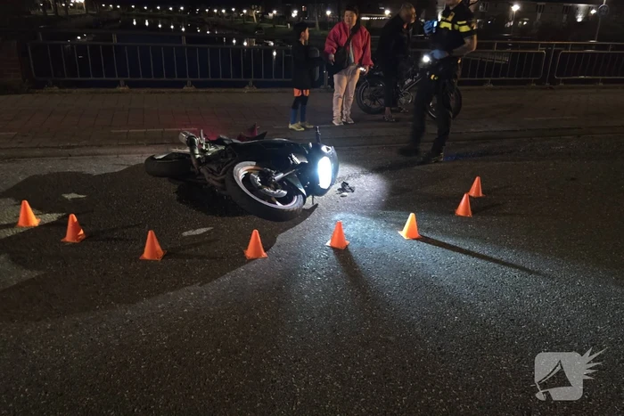 Motorrijder na ongeval op de vlucht