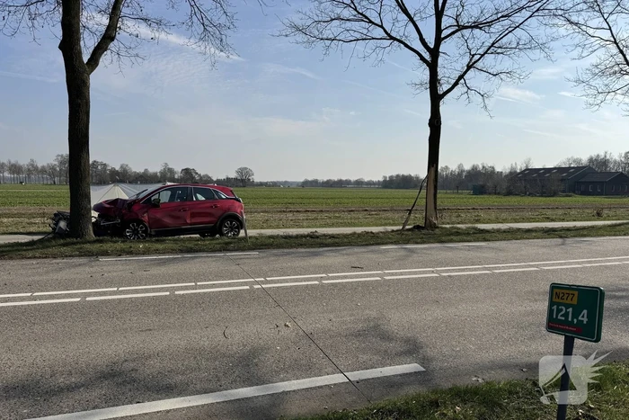 Oudere vrouw komt om bij ongeval met auto