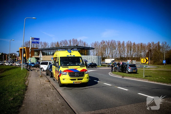 Vader en dochtertje ongeschonden na botsing