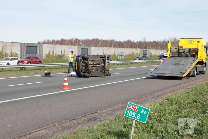 Eenzijdig ongeval leidt tot verkeersongevallen op drukke snelweg