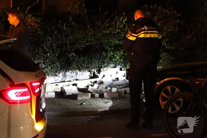 Aanhouding en flinke schade na aanrijding