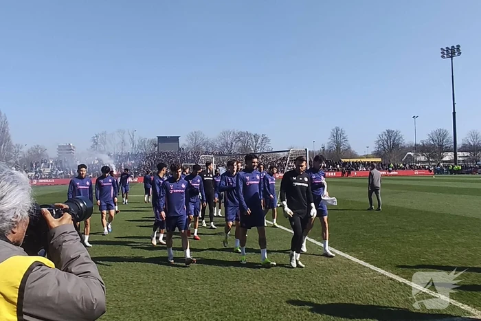 Feyenoord traint met steun van fans voor Klassieker tegen Ajax