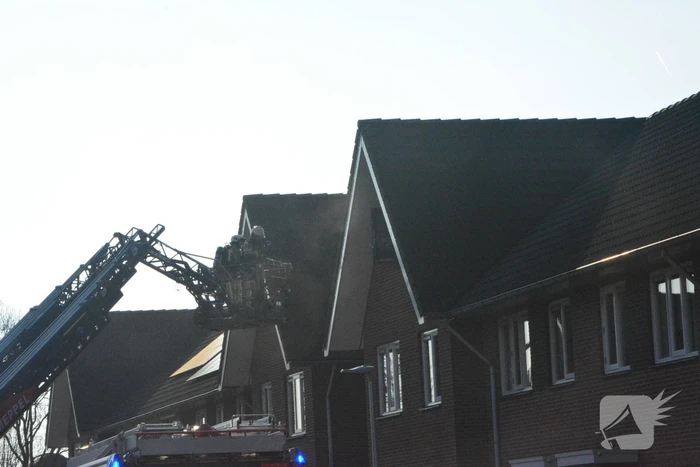 Zolderbrand trekt veel bekijks