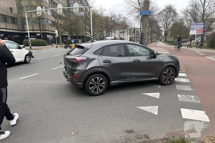 Aanrijding tussen twee voertuigen