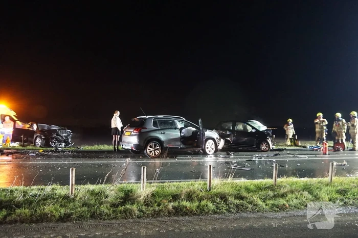 Ernstig ongeval met drie voertuigen