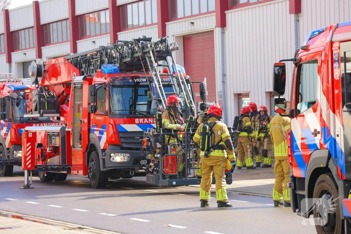 Brand in bedrijfspand onder controle