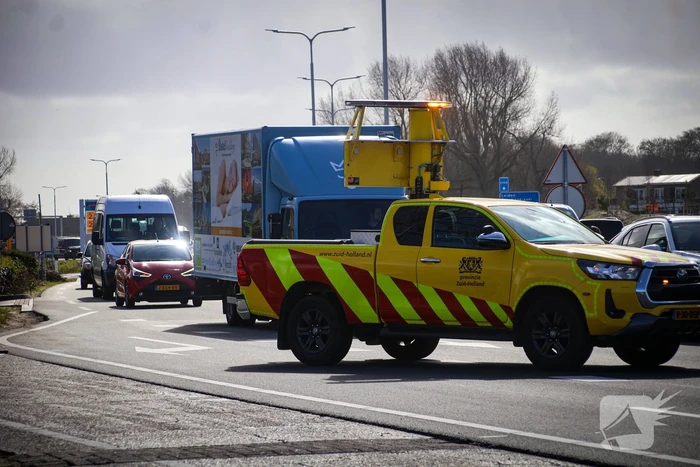 Flinke botsing op drukke weg veroorzaakt extra verkeersdrukte