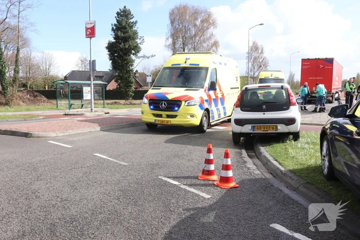 Fietser gewond bij aanrijding met vrachtwagen