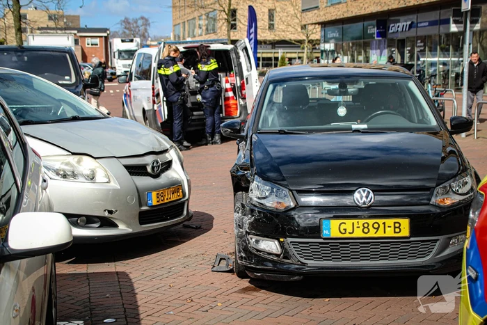 Ongeval door voorrangsfout op parkeerplaats