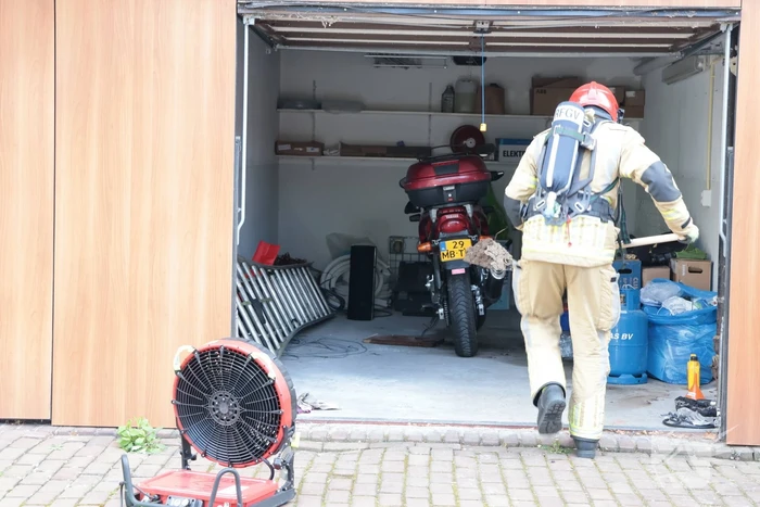 Brandweer schakelt in bij lekkage benzine