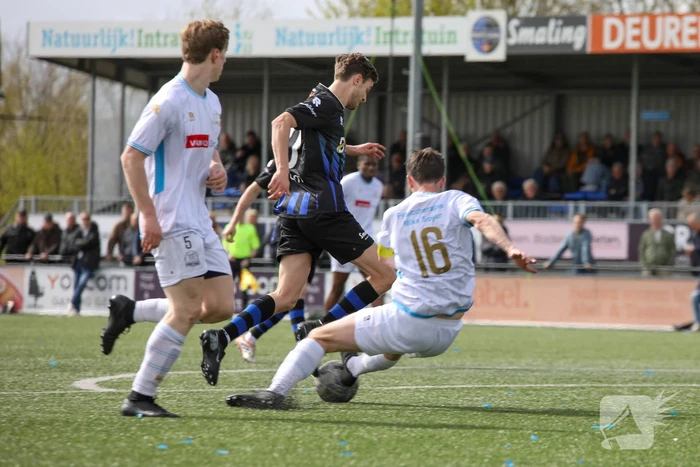 Poortugaal bereikt halve finale na zege op Forum Sport