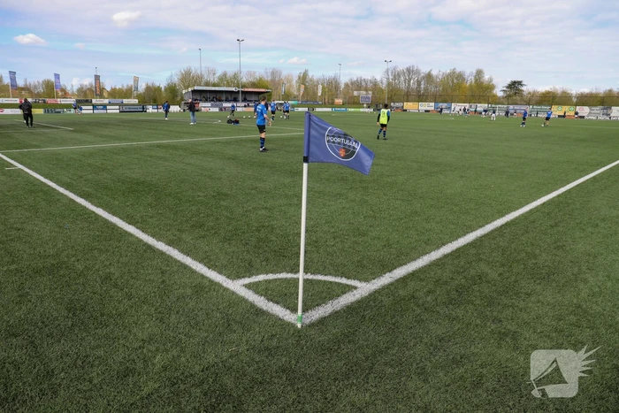 Poortugaal bereikt halve finale na zege op Forum Sport
